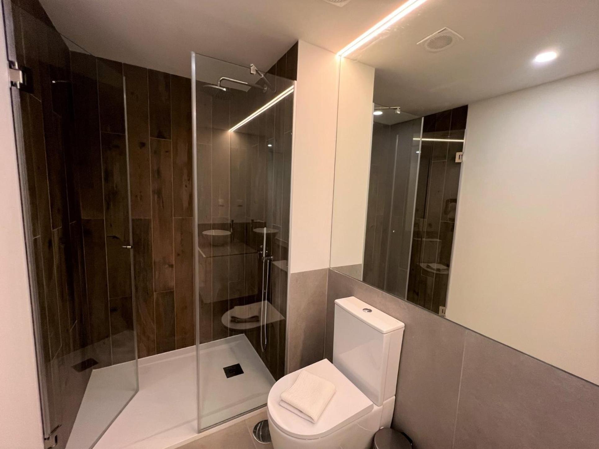 Faro Design 5 By Homing Apartment Luaran gambar